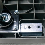 Khung sàn chắc chắc, bền bỉ với thiết kế chịu lực và thanh thép trợ lực